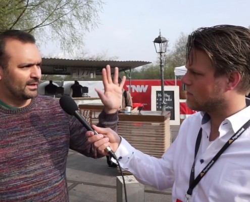 Prezi presentatie tips van de co-founder Adam Somlai Fischer tijdens zijn gesprek met Jelle Drijver op The Next Web Conference 2015